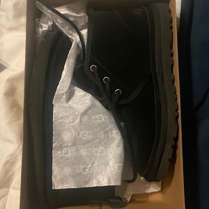 Ugg Neumal boots black